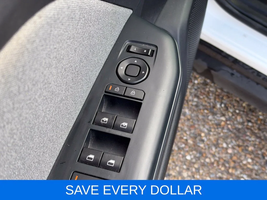 Used 2025 White Kia EX image 7