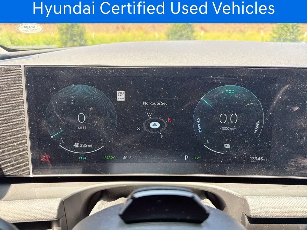 Certified Pre-Owned 2025 Hyundai Tucson Hybrid SEL Convenience