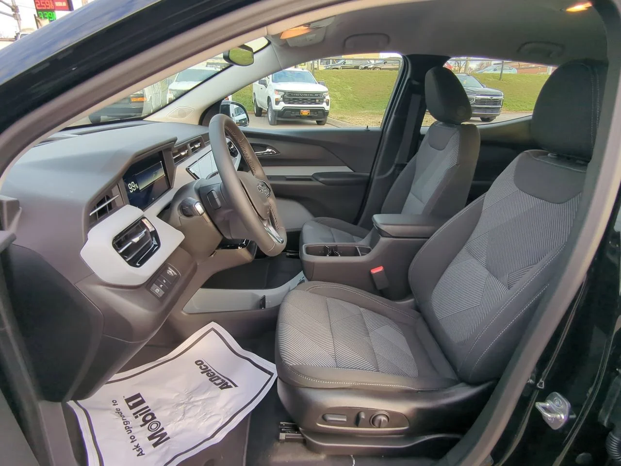 New 2027 Mosaic Black Metallic Chevrolet LT image 20