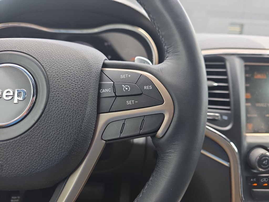 Used 2015 Black Jeep Limited image 19