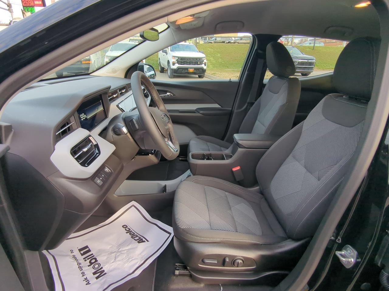 2027 Chevrolet Bolt LT - Photo 20