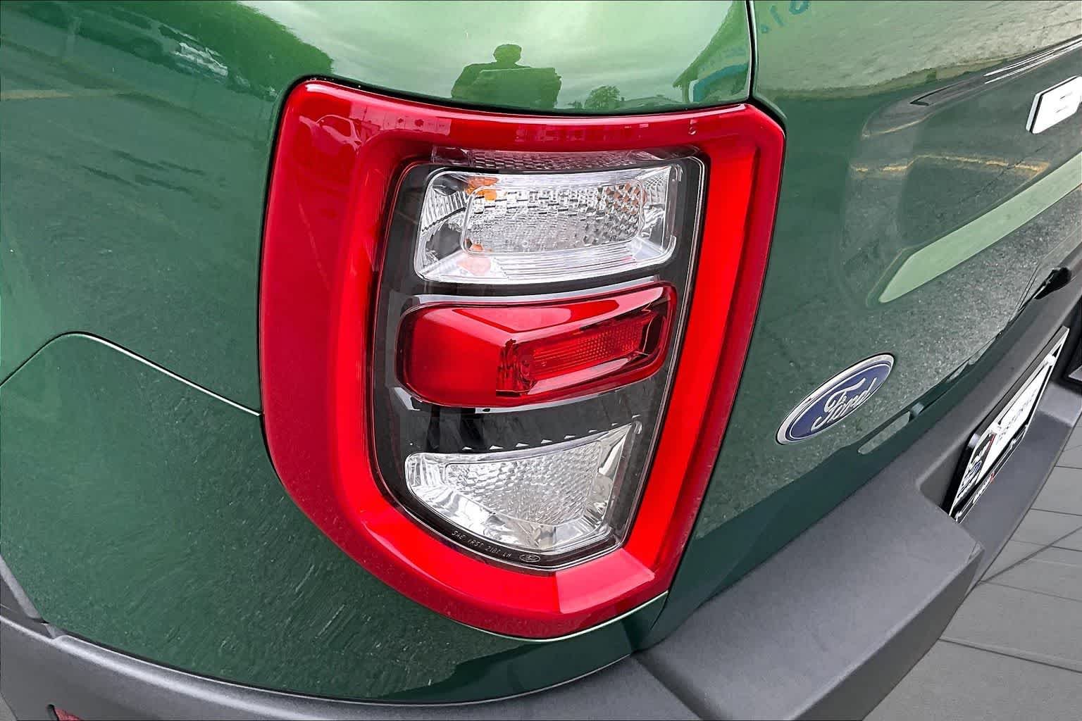 Used 2024 Eruption Green Ford Outer Banks image 27