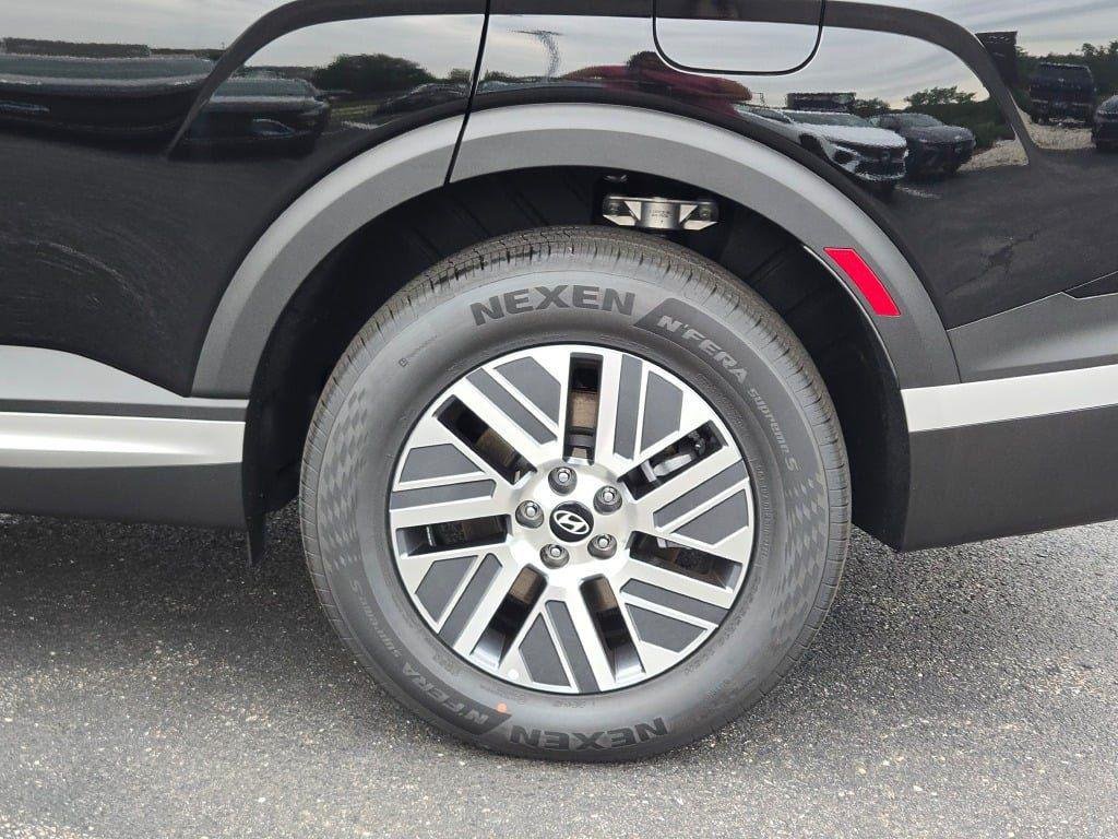New 2026 Black Hyundai SEL 8P image 15