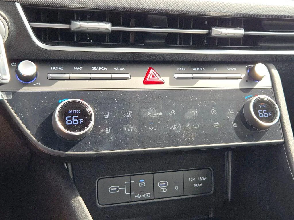 2025 Hyundai Sonata Hybrid Limited - Photo 28
