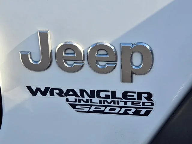 Used 2018 White Jeep Unlimited Sport S image 20