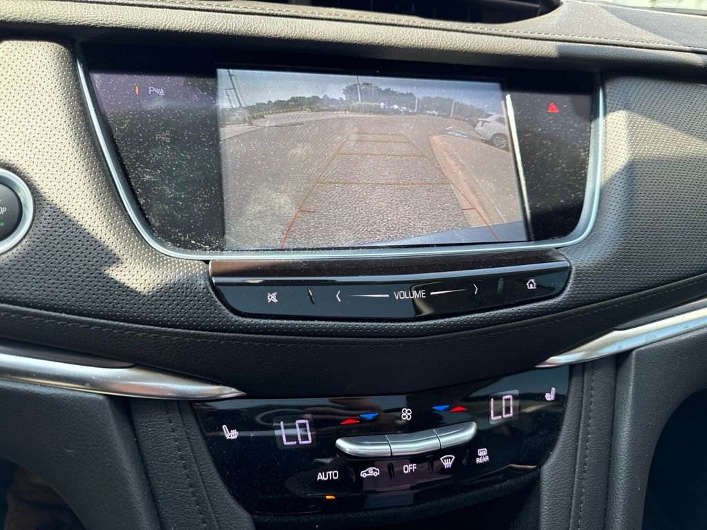 Used 2018 Silver Cadillac Luxury image 11