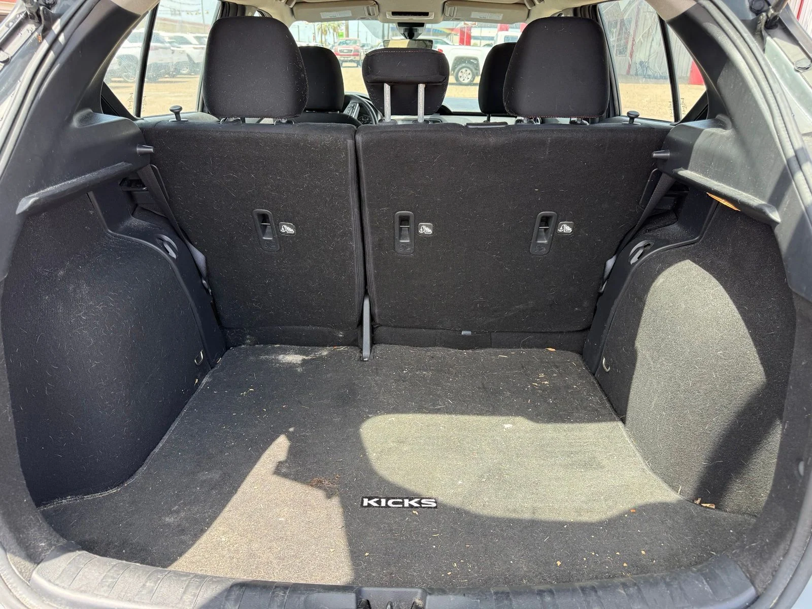 Used 2022 Gray Nissan SR image 5