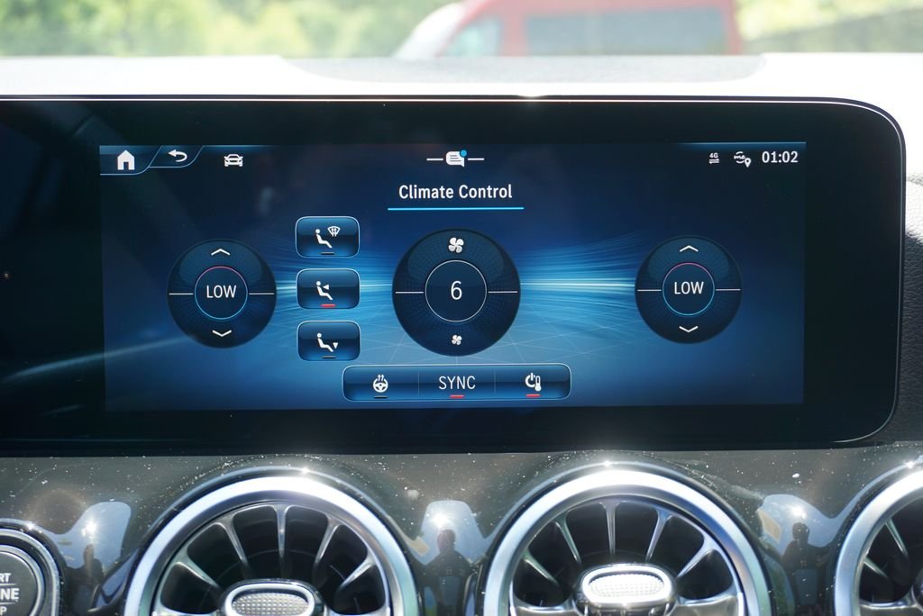 Certified Used 2026  Mercedes-Benz GLA 250 image 33