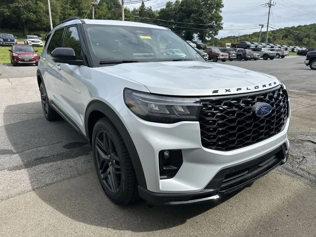 New 2026 Space White Metallic Ford ST image 11