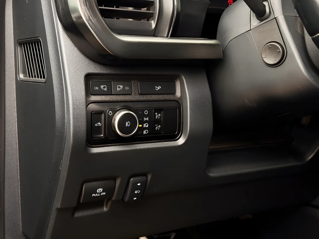 Used 2023 Gray Ford Lariat image 21