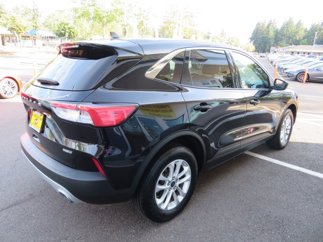 Used 2022 Agate Black Metallic Ford SE Hybrid image 5