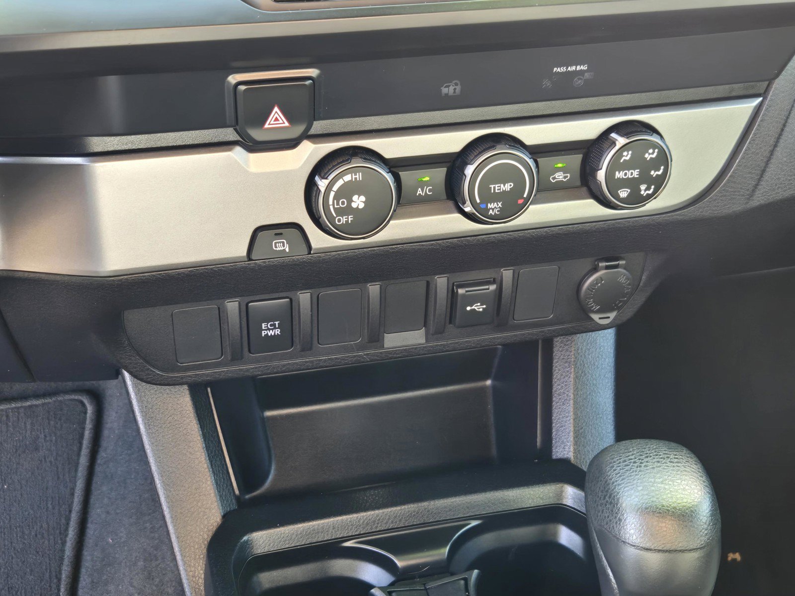 Certified Used 2020  Toyota  image 22