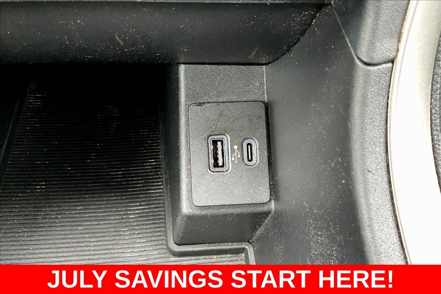 Used 2023 Gray Ford SEL image 17