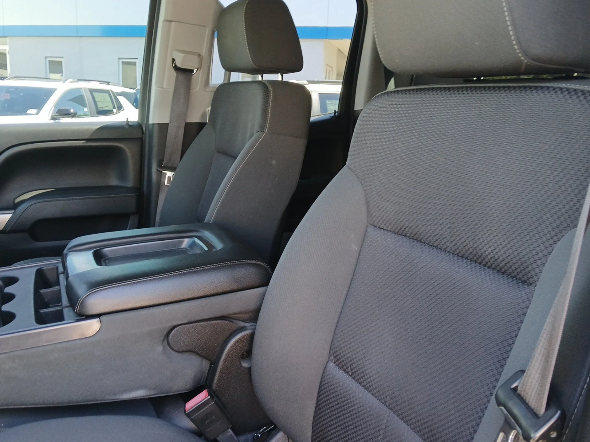 Used 2014 Silver Ice Metallic Chevrolet LT image 18