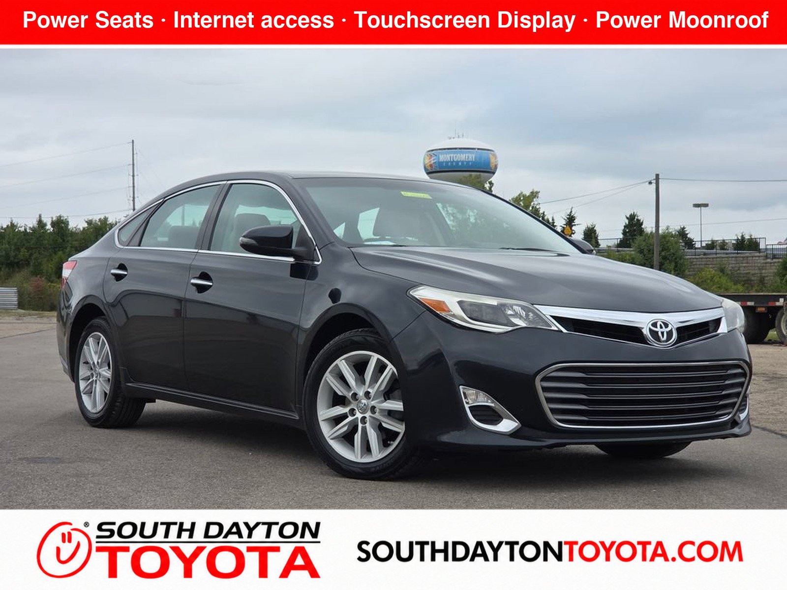 Used 2015 Cosmic Gray Mica Toyota XLE Premium image 1