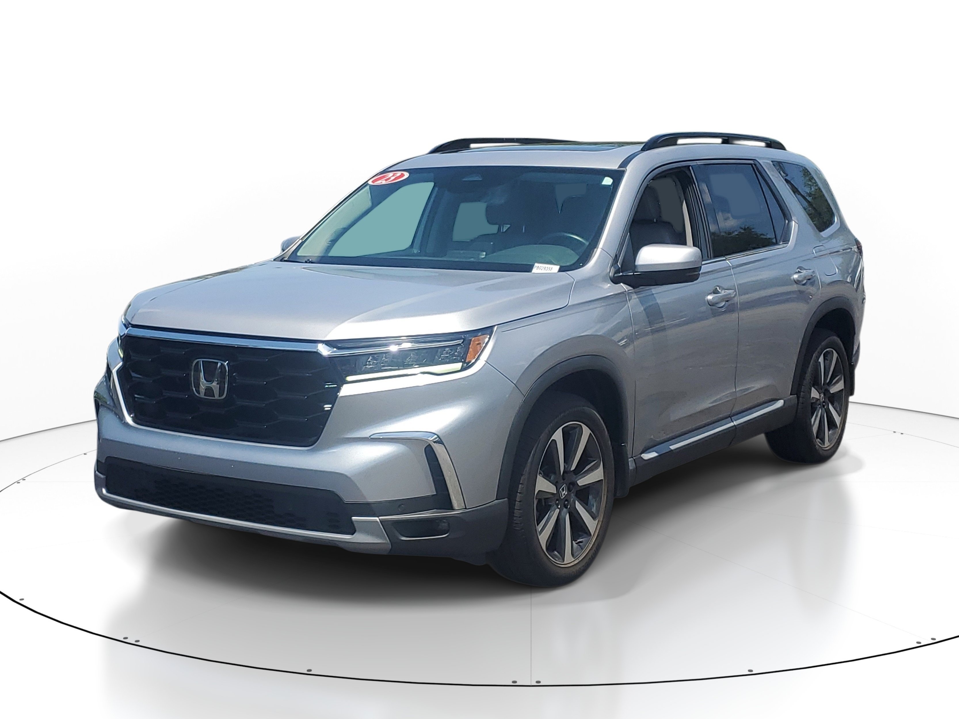 Used 2023 Lunar Silver Metallic Honda Touring image 2