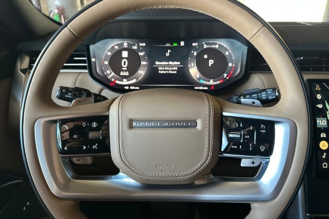 New 2027 Belgravia Green Land Rover SE image 22