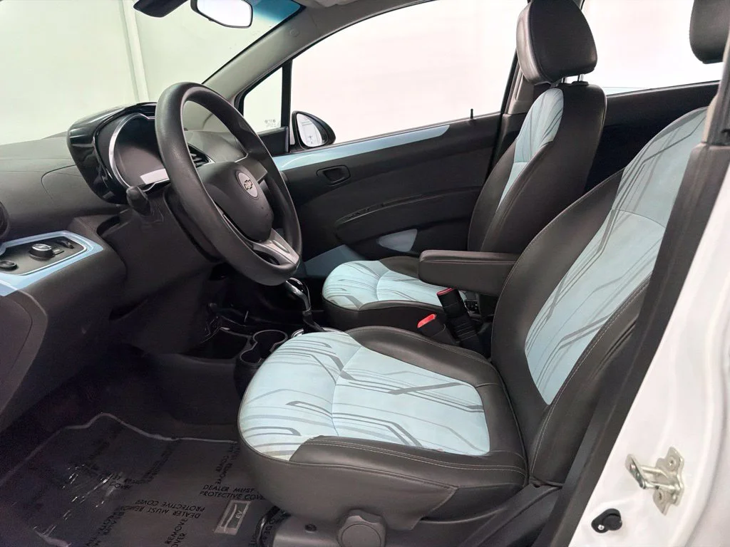 Used 2016 White Chevrolet 1LT image 20