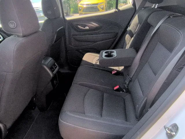 Used 2023 White GMC SLE image 23