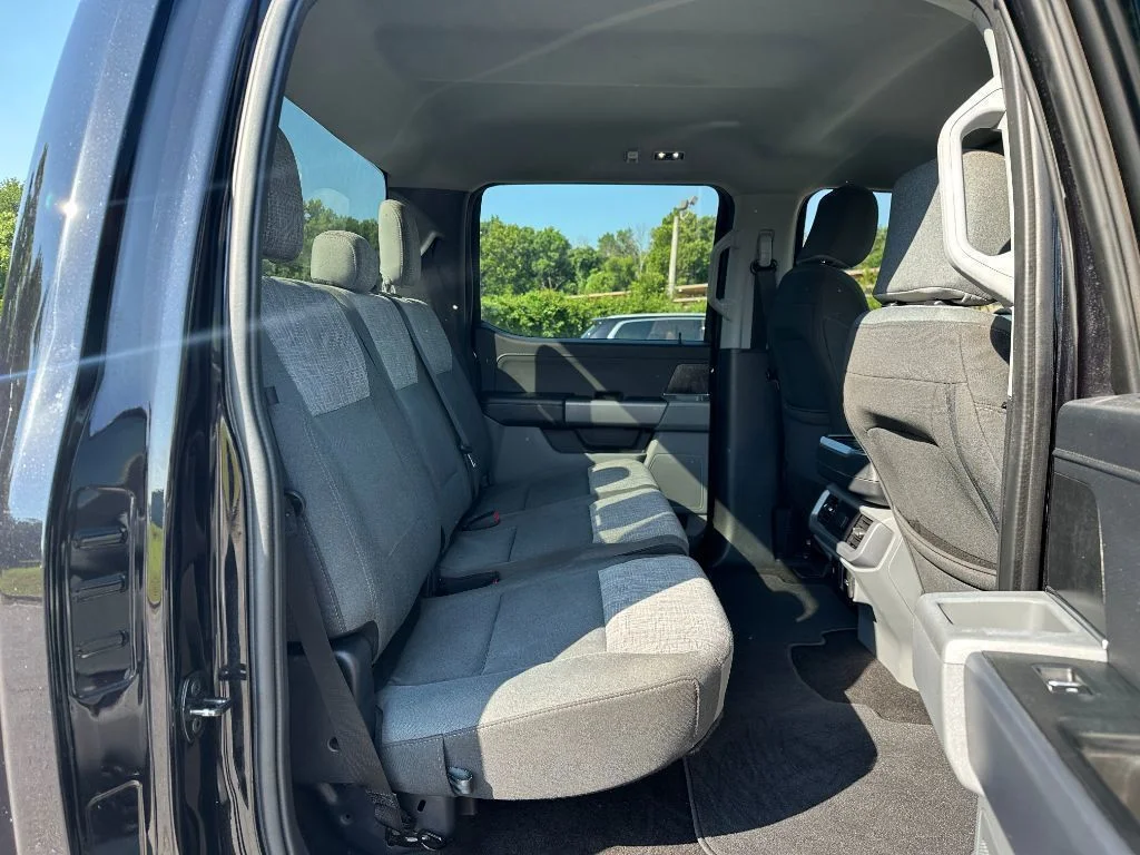 Used 2023 Black Ford XLT image 2