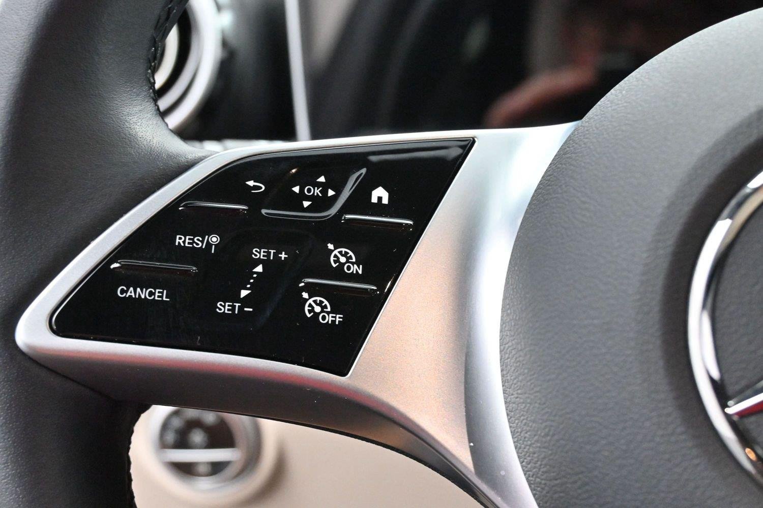 Used 2025 Black Mercedes-Benz C 300 image 18