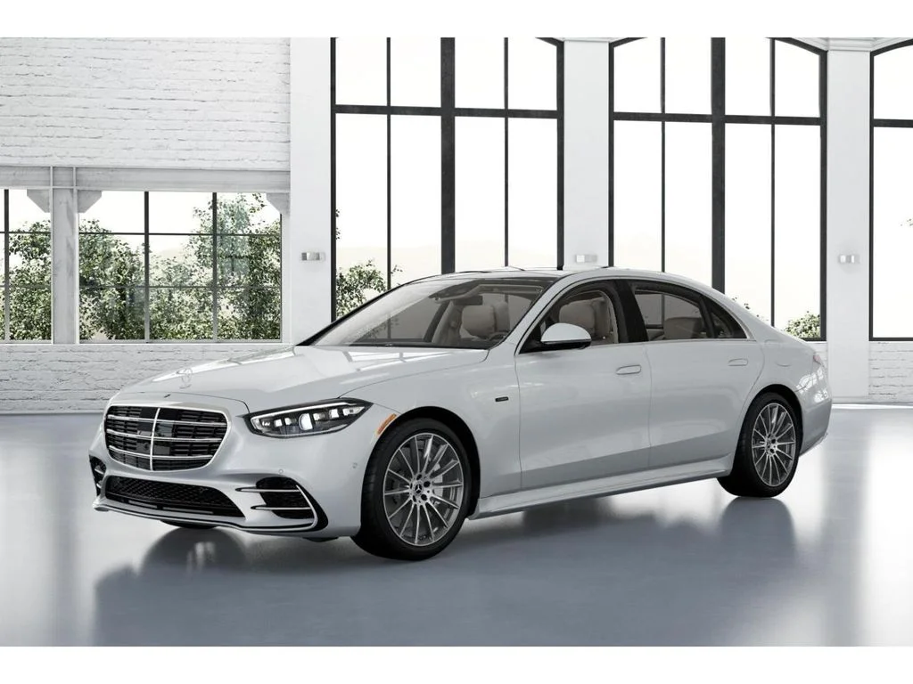 Used 2025 White Mercedes-Benz S 580e image 39