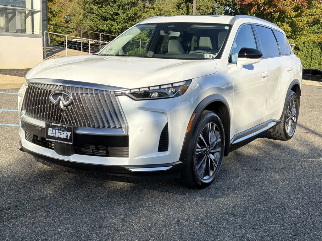 Certified Used 2026 White INFINITI LUXE image 1