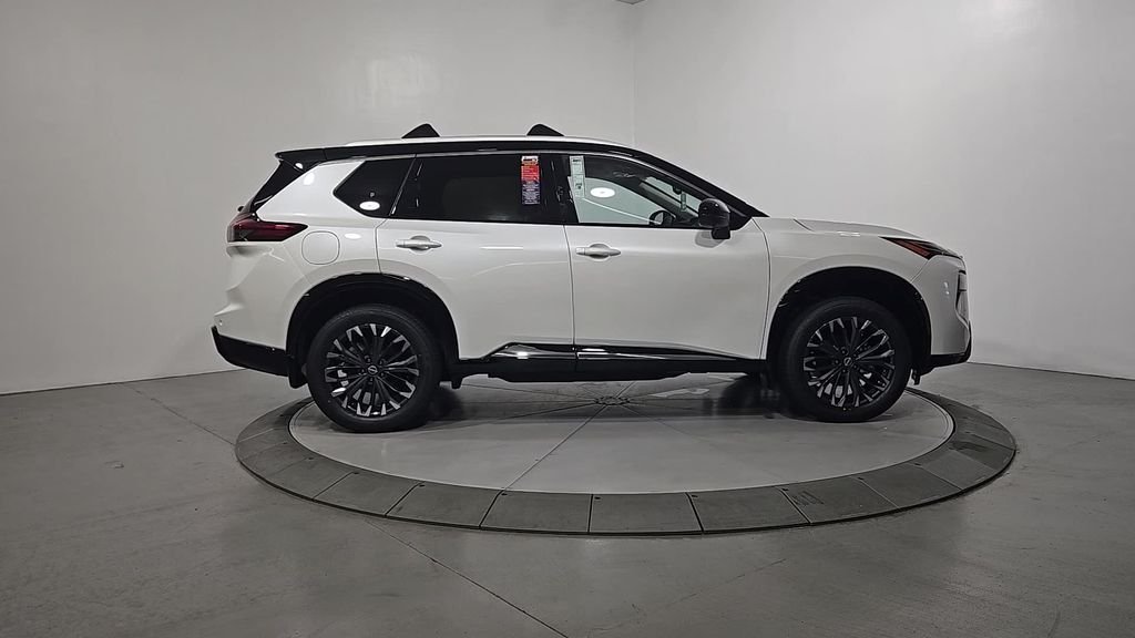 2026 Nissan Rogue Platinum - Photo 7