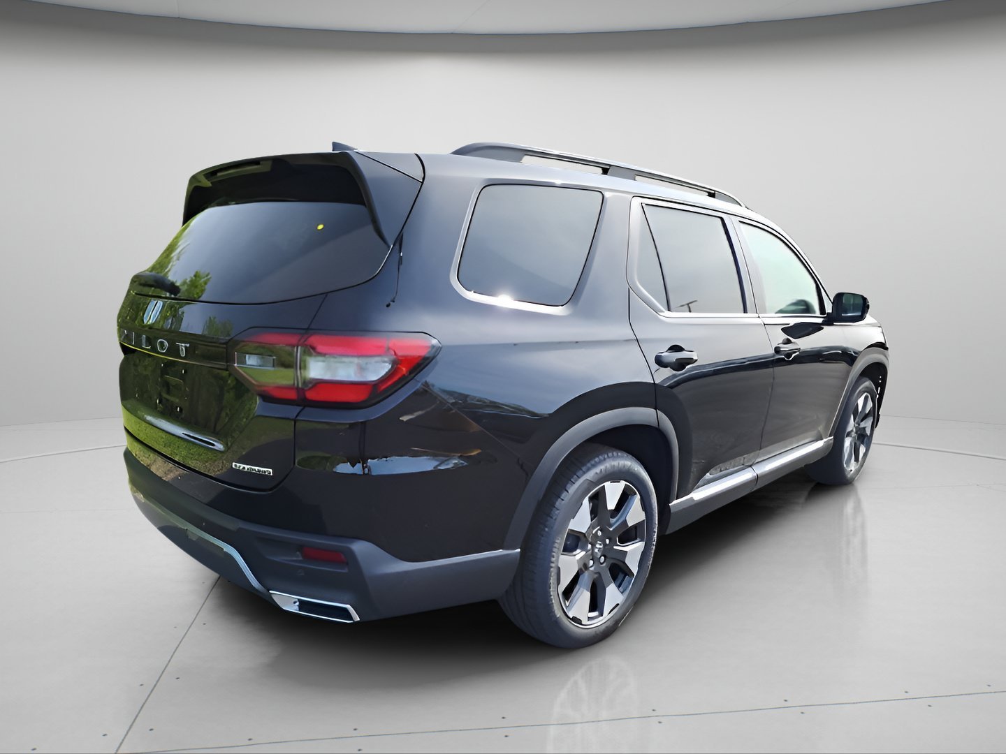 New 2026 Crystal Black Pearl Honda Touring image 6