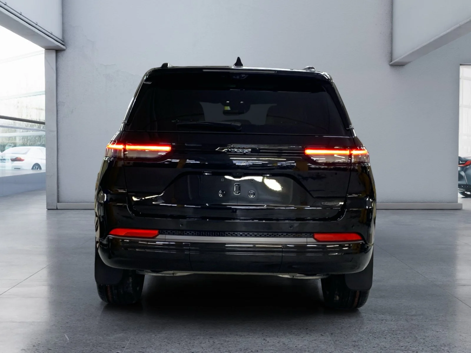 New 2026 Diamond Black Crystal Pearl Jeep Summit image 4
