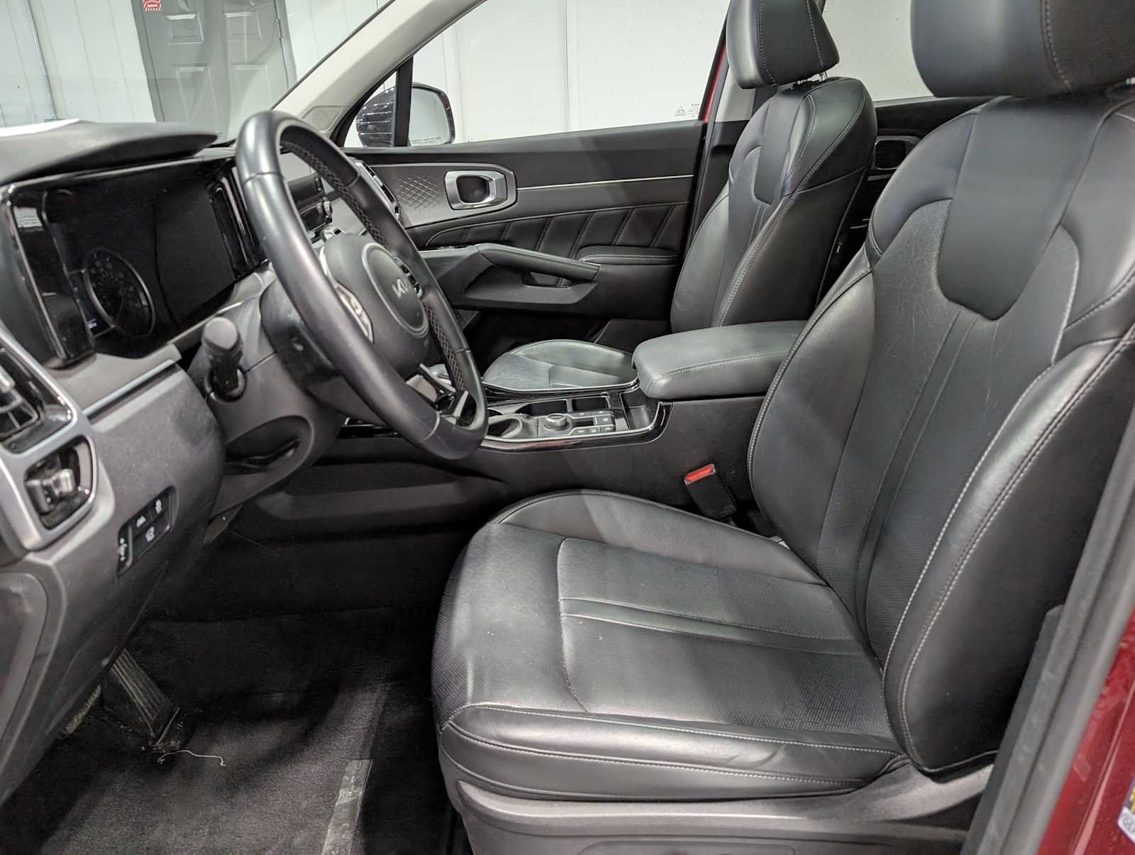 Used 2022 RED Kia SX image 5