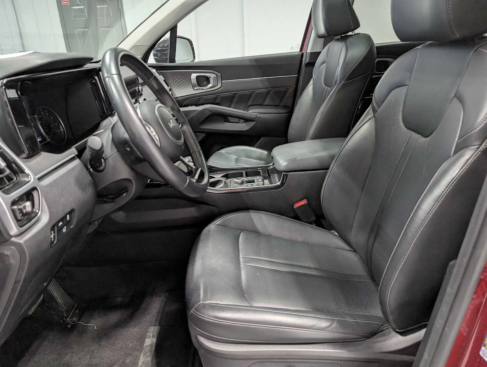 Used 2022 RED Kia SX image 5