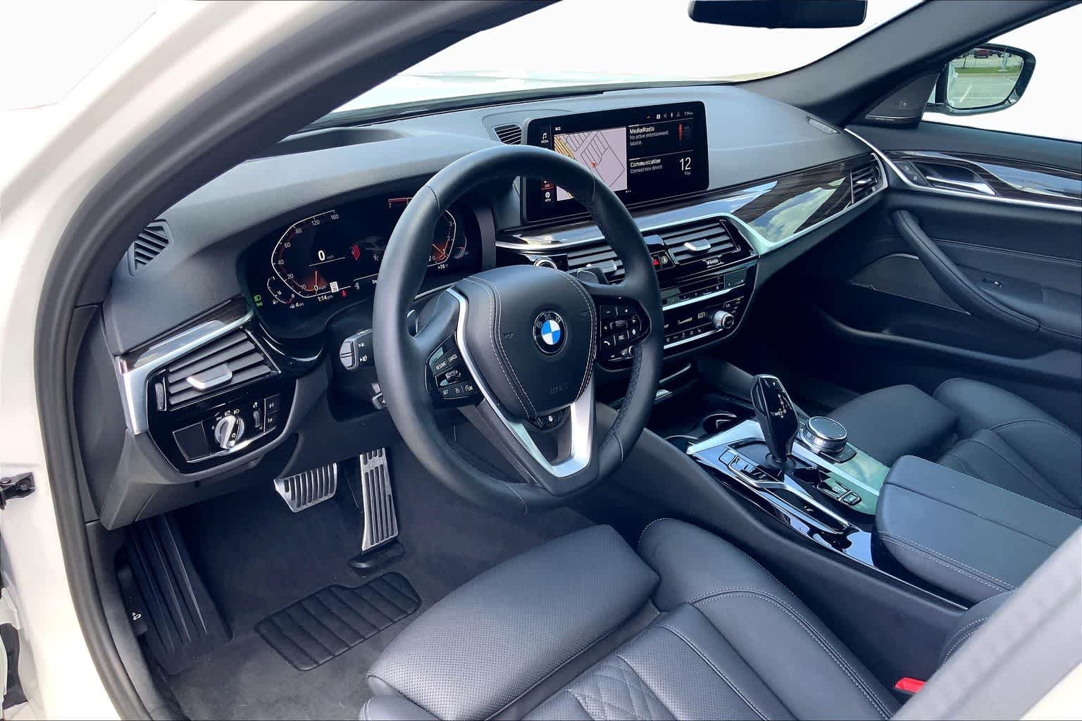 Used 2023 Alpine White BMW 530i image 17