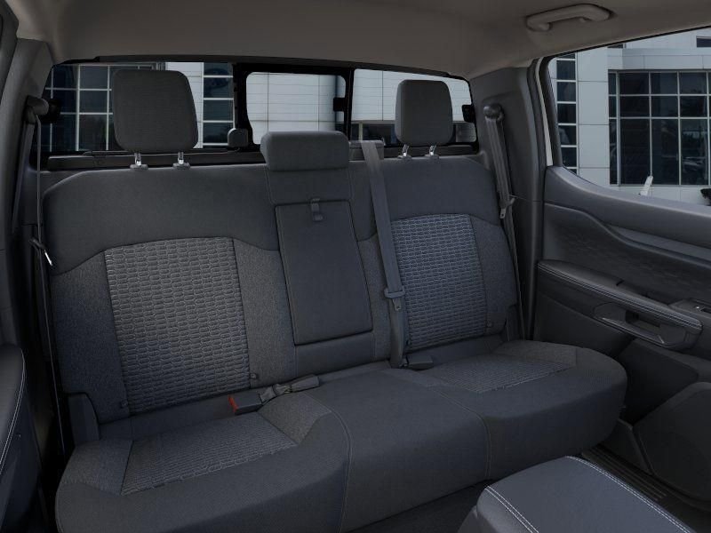 New 2025 Oxford White Ford XLT image 11