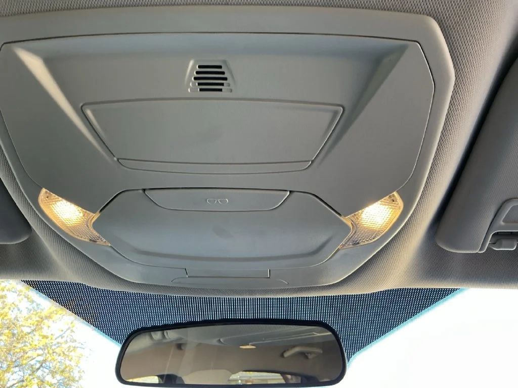 Used 2018 Silver Ford SE image 29