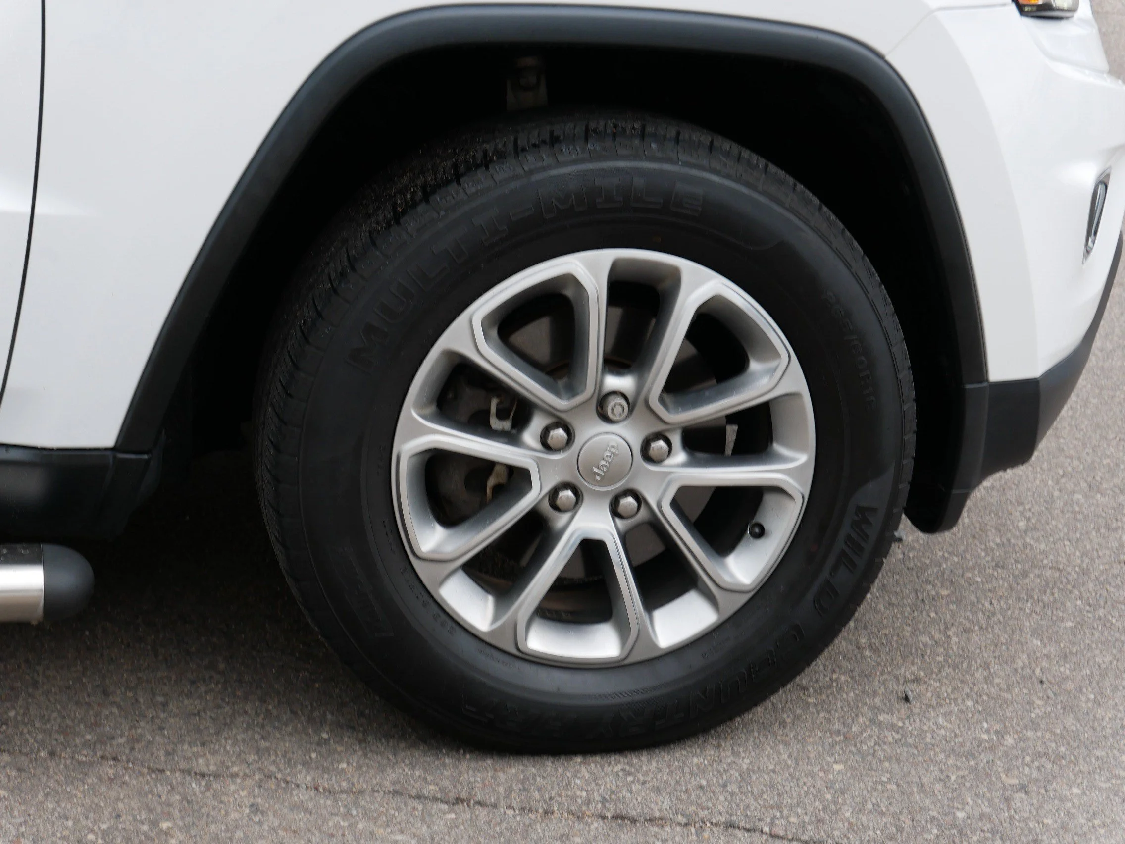Used 2016 Bright White Clearcoat Jeep Limited image 15