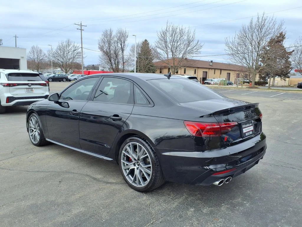 Used 2022 Mythos Black Metallic Audi 3.0T Premium Plus image 4
