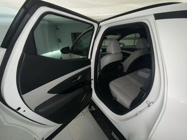 Used 2025 White Hyundai Limited image 23