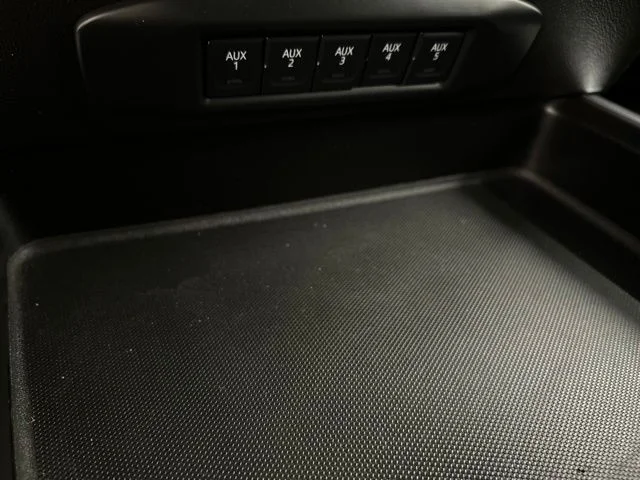 Used 2026  Chevrolet High Country image 18