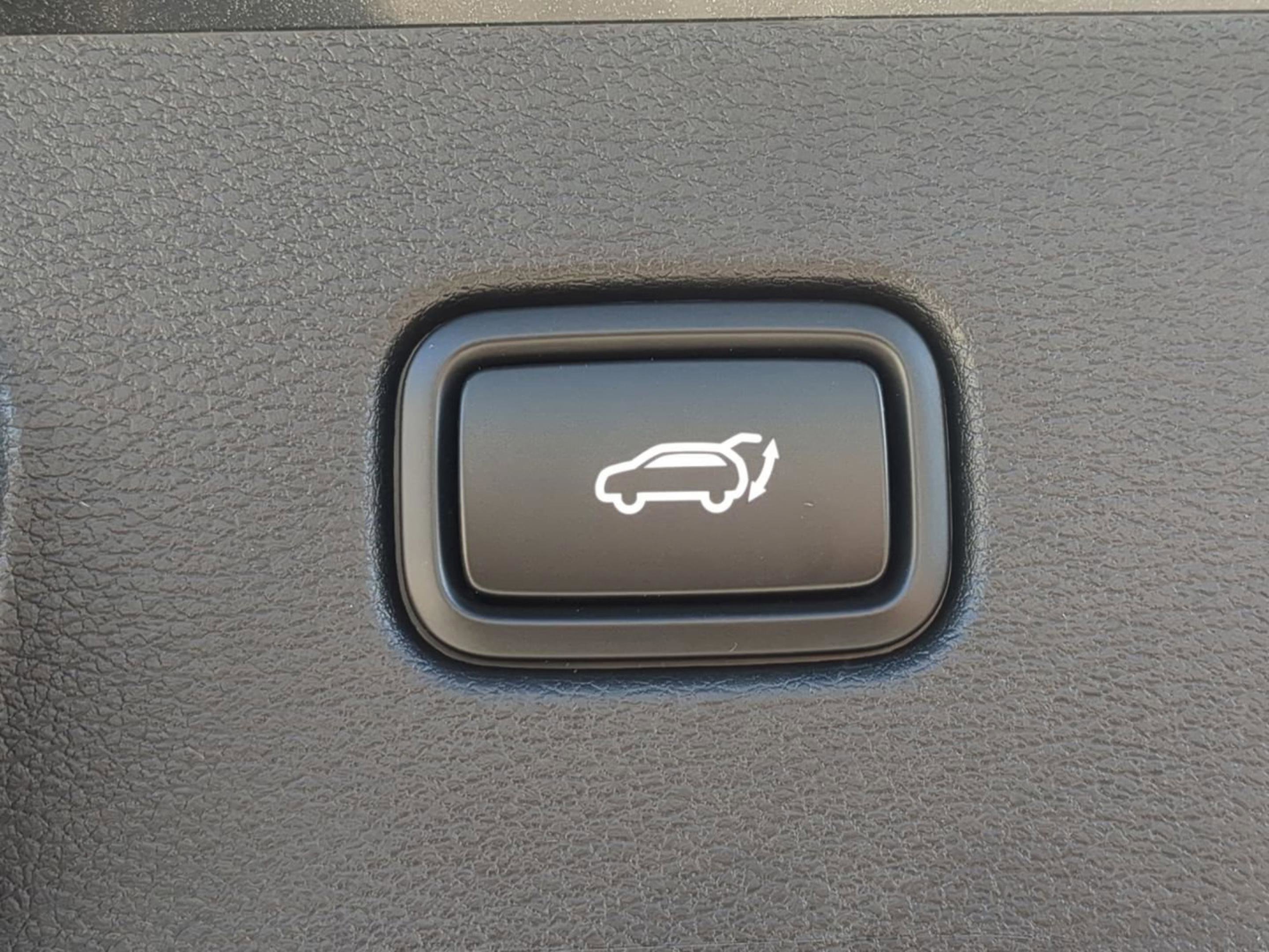 New 2026 Panthera Metal Gray Kia EX image 16