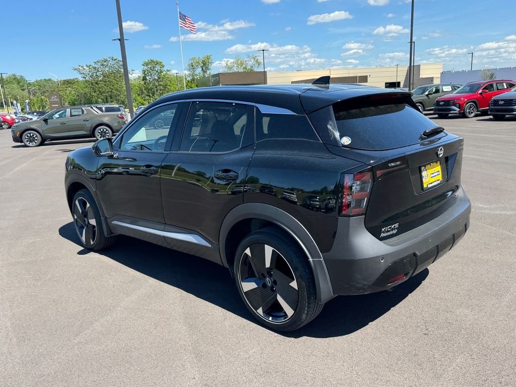 Used 2025 Black Nissan SR image 5