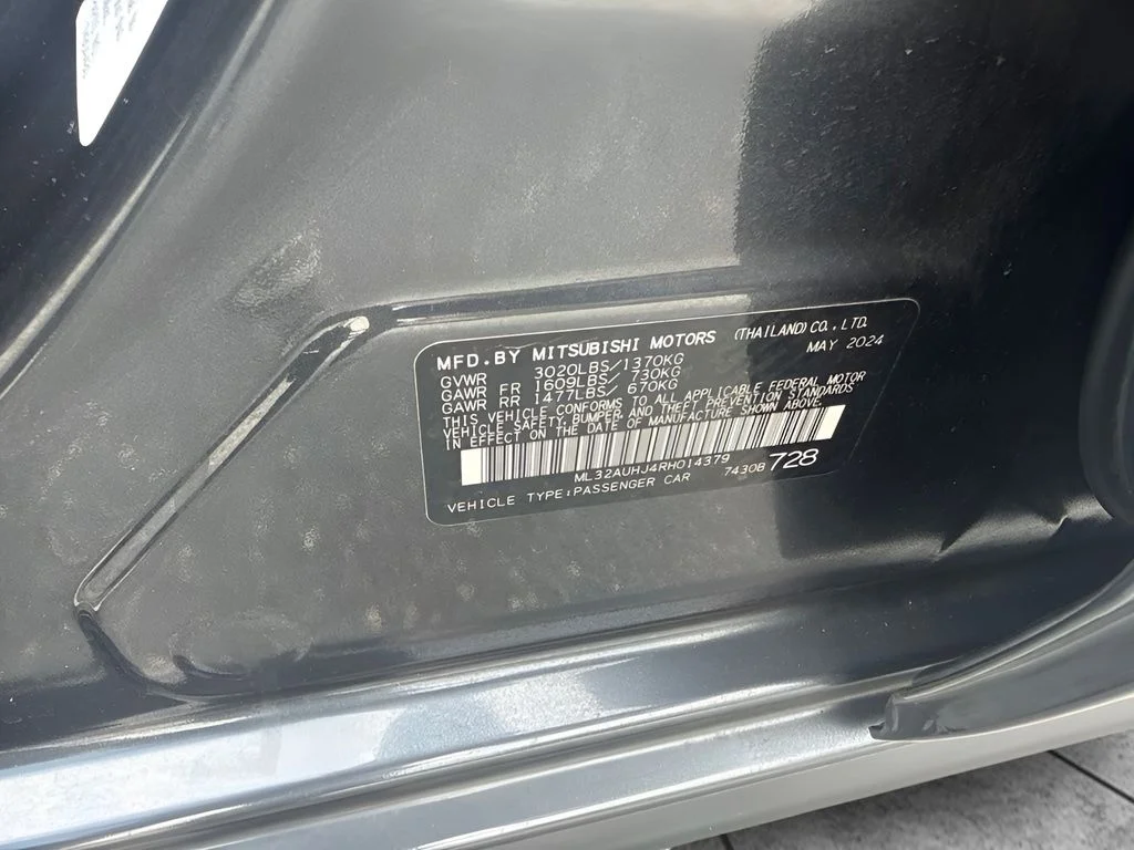 Used 2024  Mitsubishi ES image 20