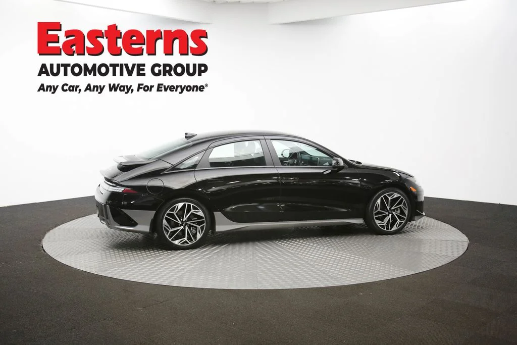Used 2023 Black Hyundai SEL image 43