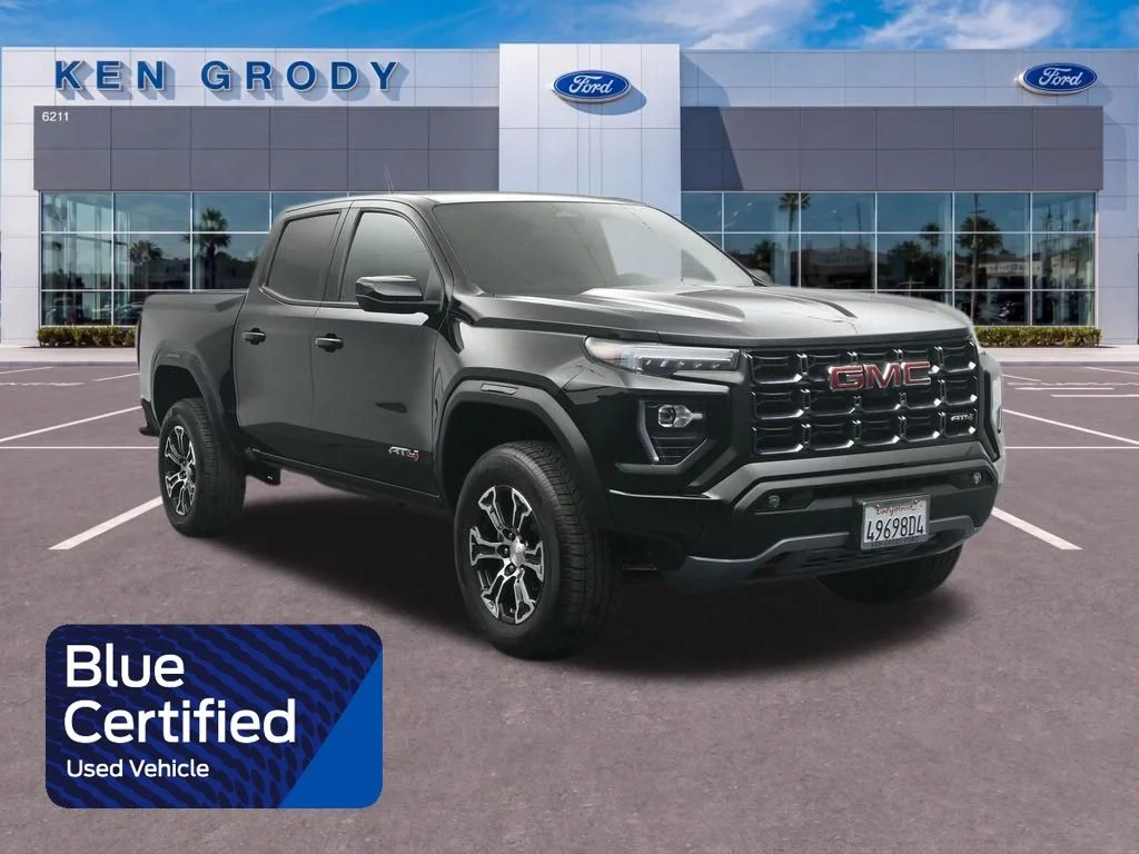 2023 GMC Canyon 4WD AT4 Crew Cab Short Box's photo