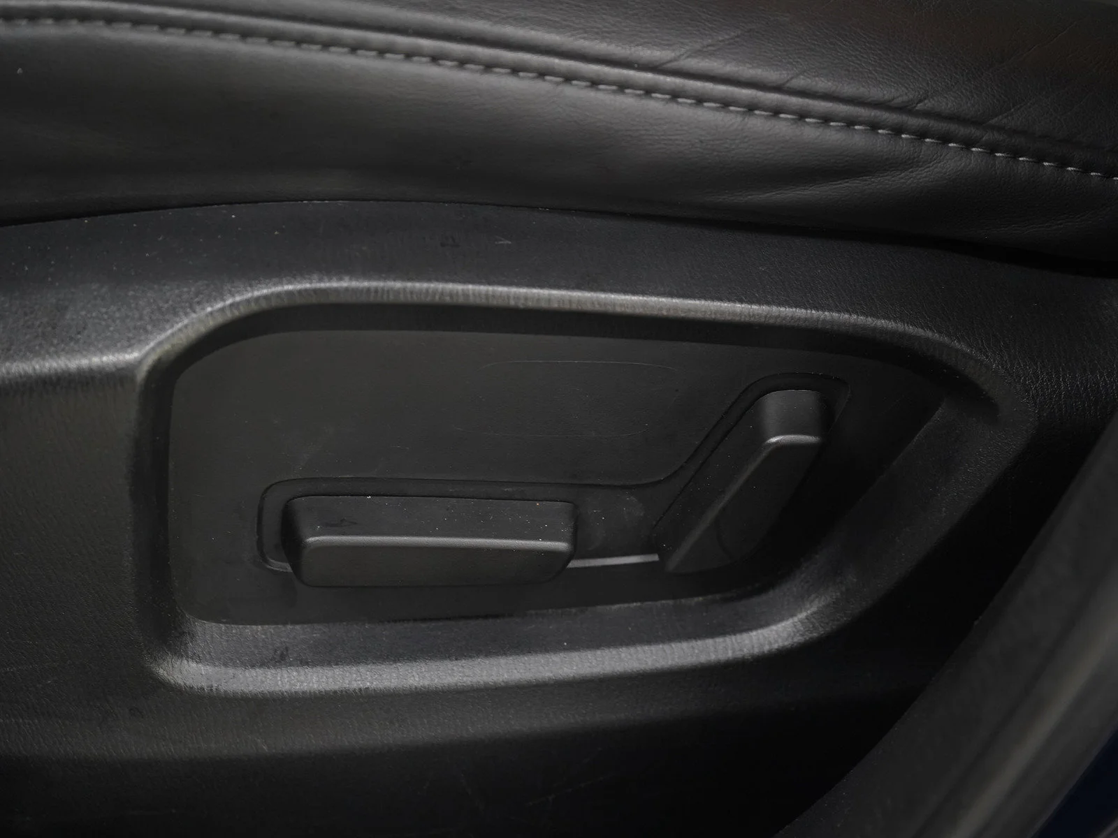 Used 2020 Deep Crystal Blue Mica Mazda Touring image 24