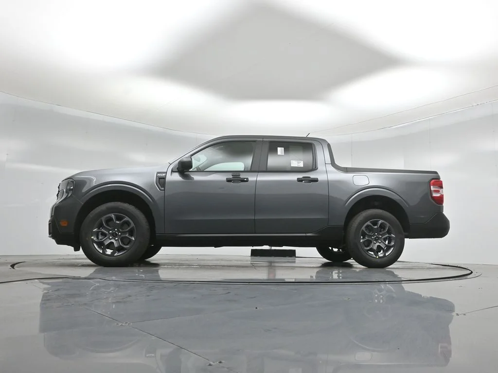 New 2026 Carbonized Gray Metallic Ford XLT image 47