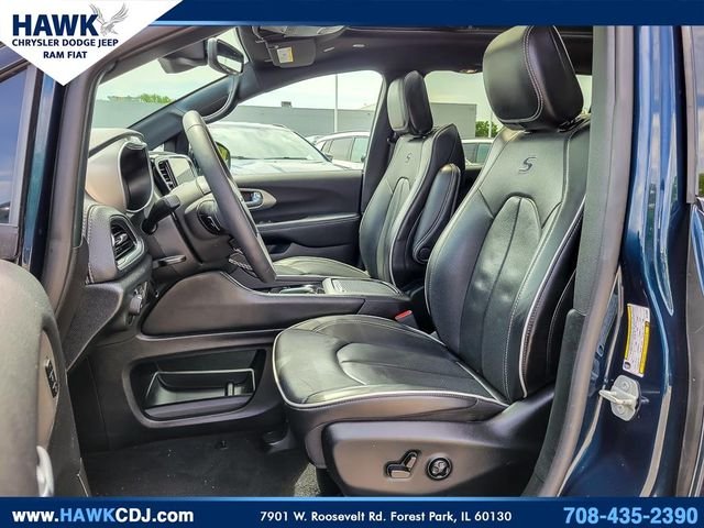 Used 2024 Blue Chrysler Select Premium S Appearance image 8