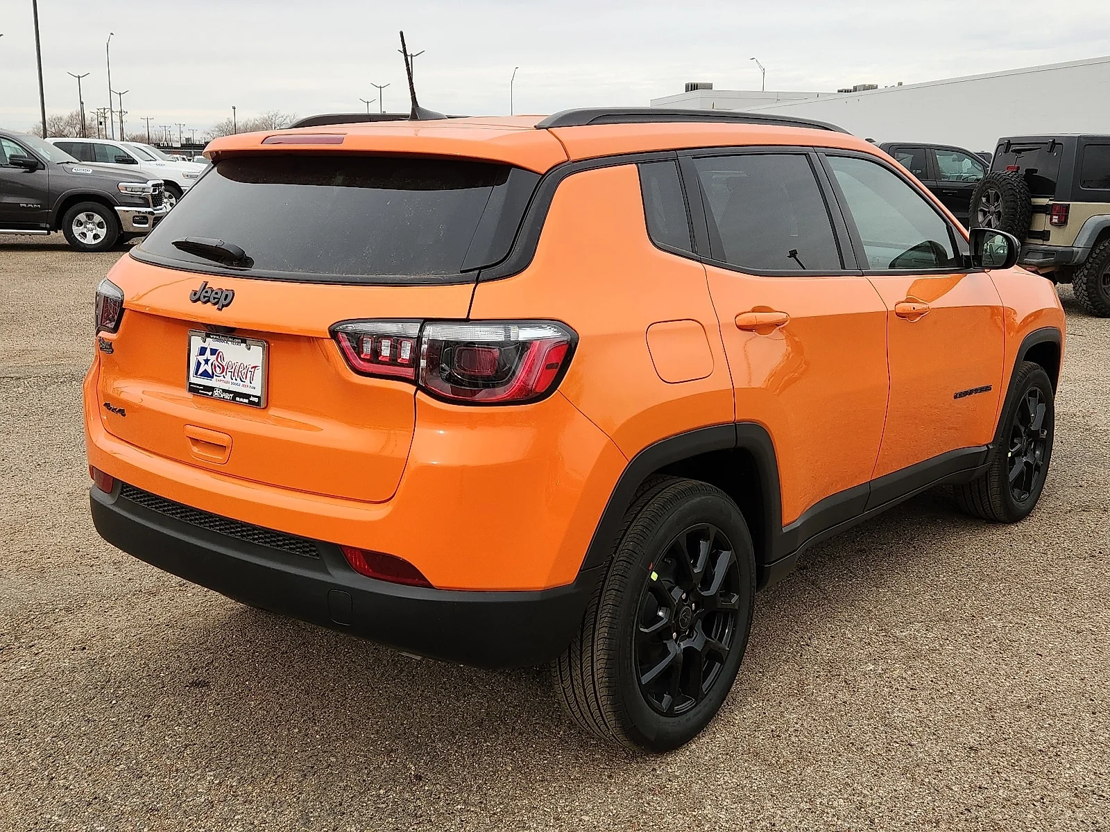 New 2026 Orange Jeep LATITUDE ALTITUDE 4X4 image 4