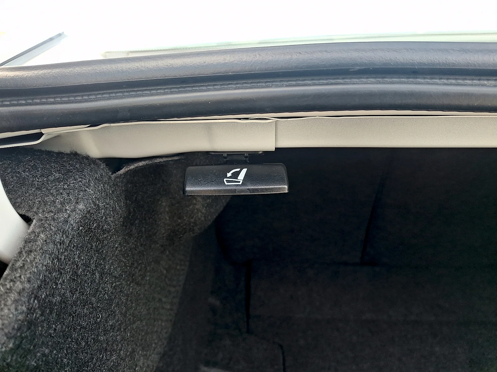 Used 2024 Crystal White Pearl - WH7 Subaru Sport image 29