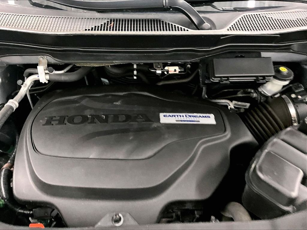 Used 2019 Gray Honda RTL image 33